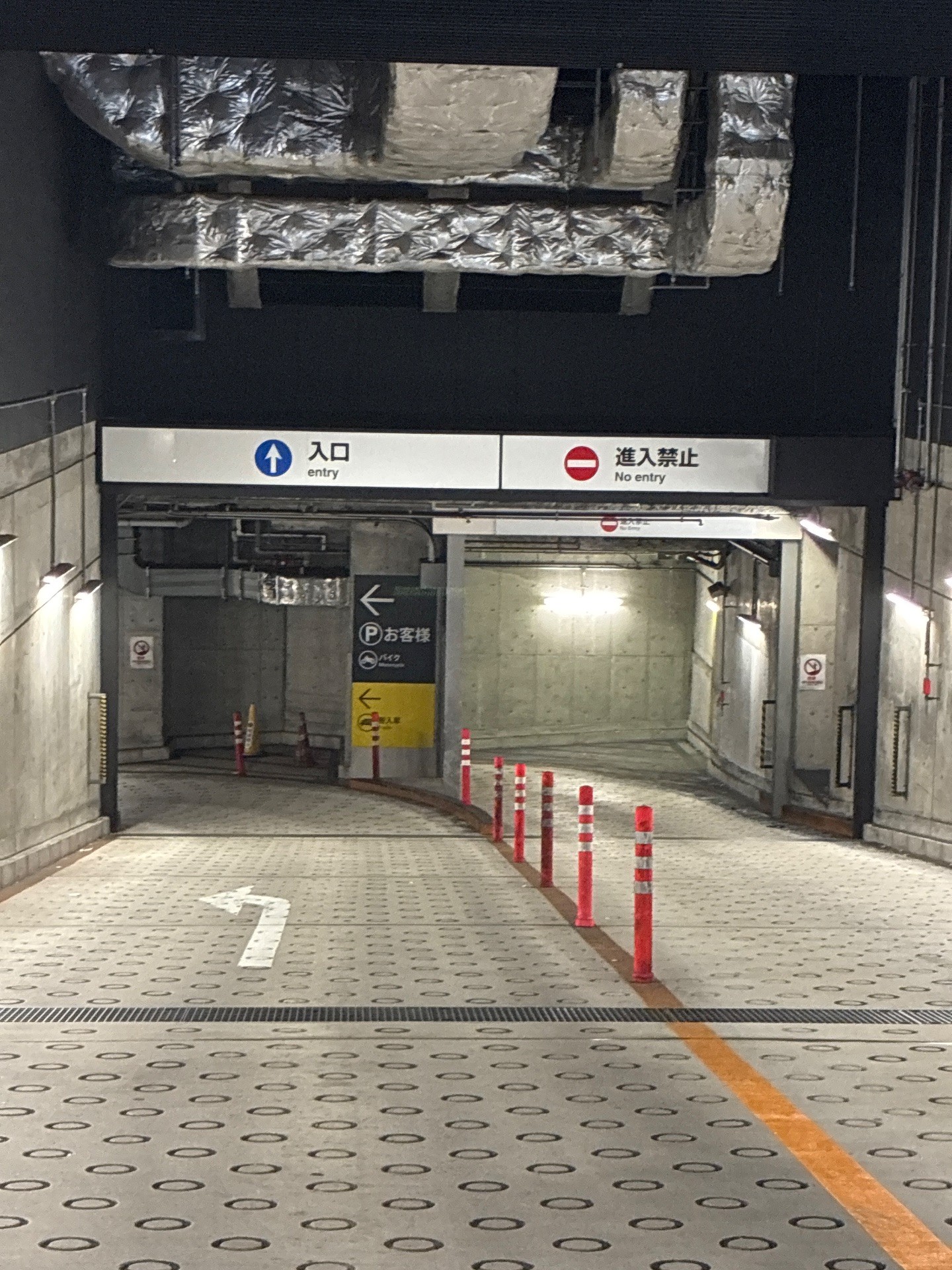 タイムズ銀座ノボ の写真 2