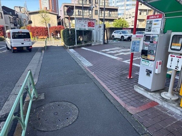 三井のリパーク 世田谷郵便局駐車場 の写真 1