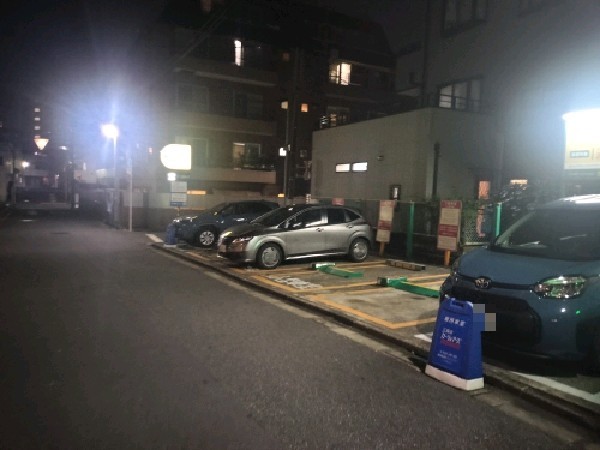 三井のリパーク 中野本町5丁目第2 駐車場 の写真 1
