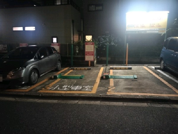 三井のリパーク 中野本町5丁目第2 駐車場 の写真 2