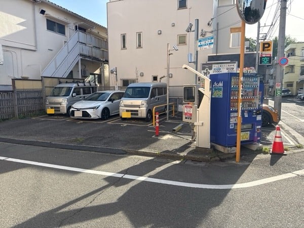 ユアー・パーキング下馬第10駐車場 の写真 2