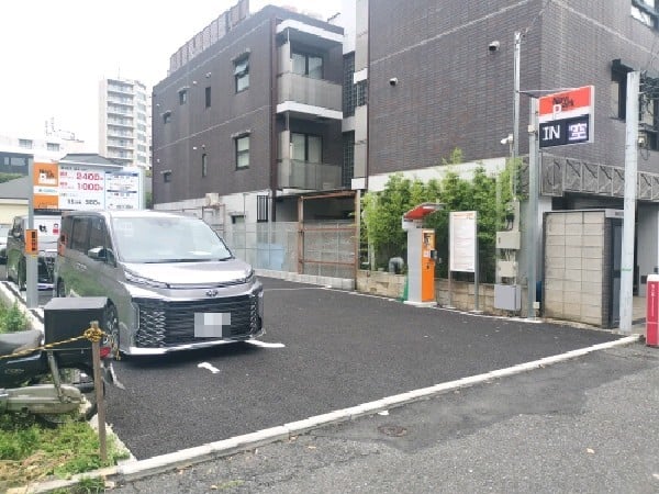 ナビパーク六本木第4駐車場 の写真 1