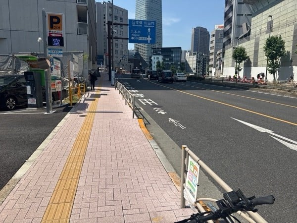 ユアー・パーキング麻布台第3駐車場 の写真 1