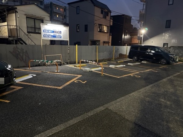 Eye PARKING下馬1 の写真 2