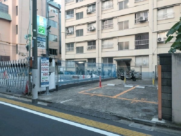 エコロパーク 高田馬場ローヤルコーポ駐車場 の写真 1