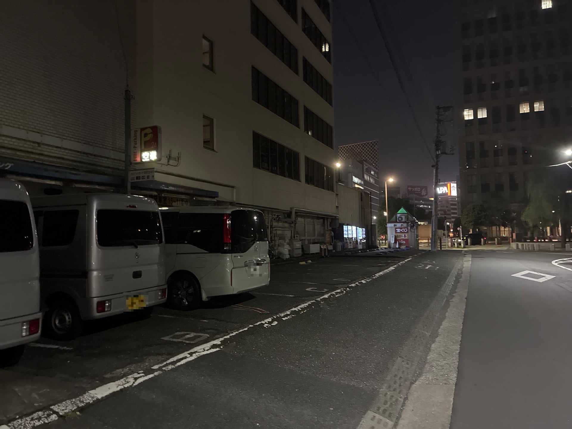 ファイン・パーキング永田町法曹ビル駐車場 の写真 1