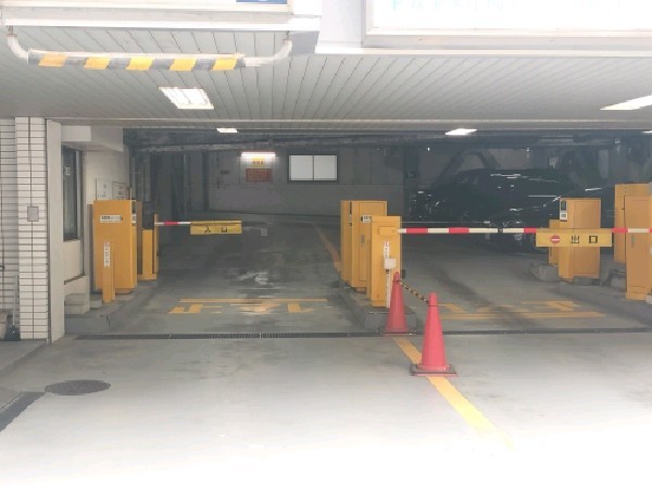 中西屋パーキング の写真 2