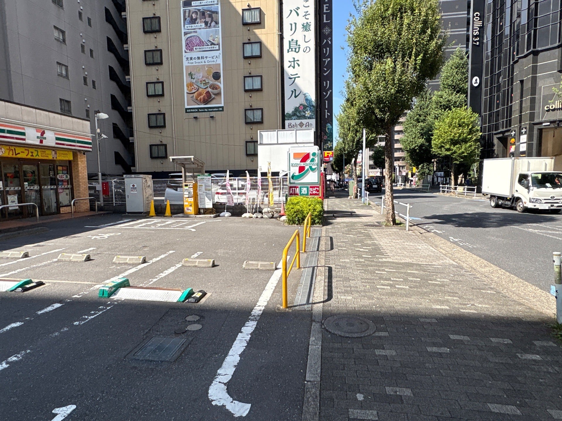 アットパークセブンーイレブン歌舞伎町2丁目店 の写真 1