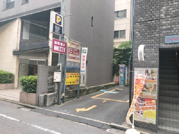 コインパーク九段南4丁目第2 の写真 1