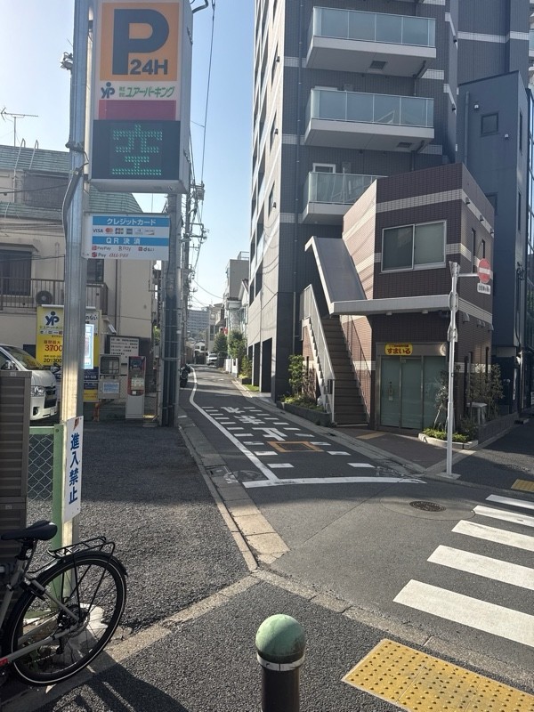 ユアー・パーキング目黒3丁目駐車場 の写真 1