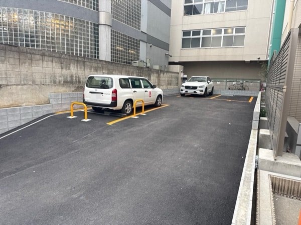 エコロパーク 南青山3丁目第1駐車場 の写真 2