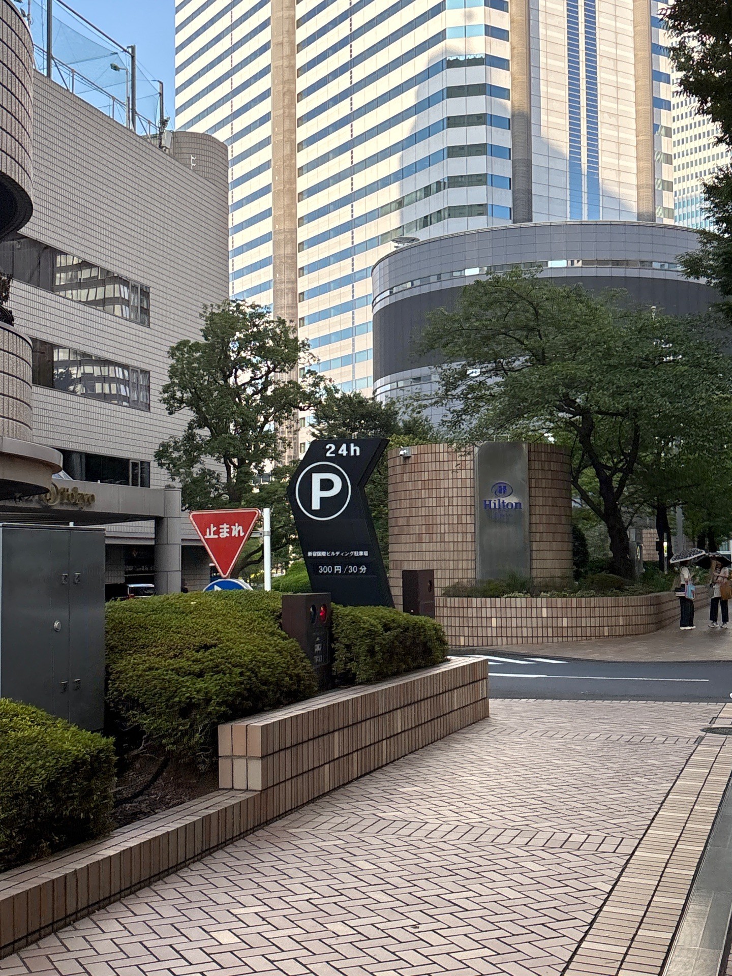 新宿国際ビルディング駐車場 の写真 1
