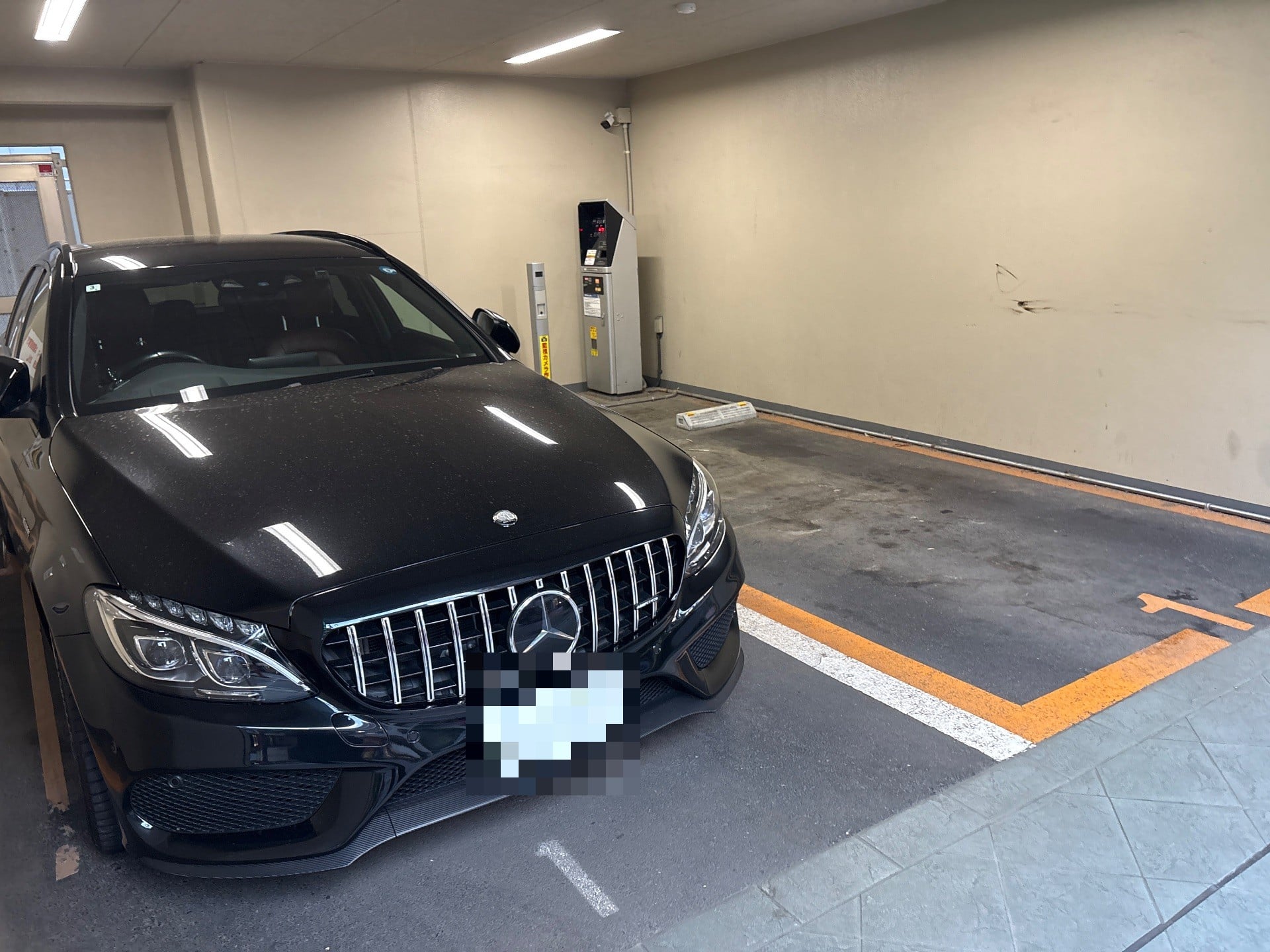 エコロパーク サンテミリオン新中野弐番館駐車場 の写真 2