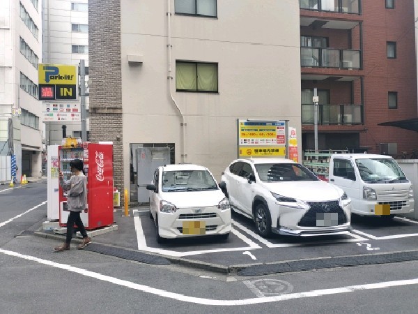 パークイット新宿御苑前 の写真 1