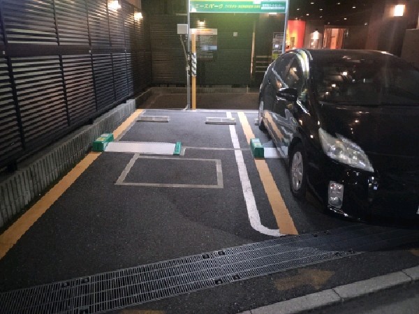 エースパーク アパホテル〈神田神保町駅東〉駐車場 の写真 2