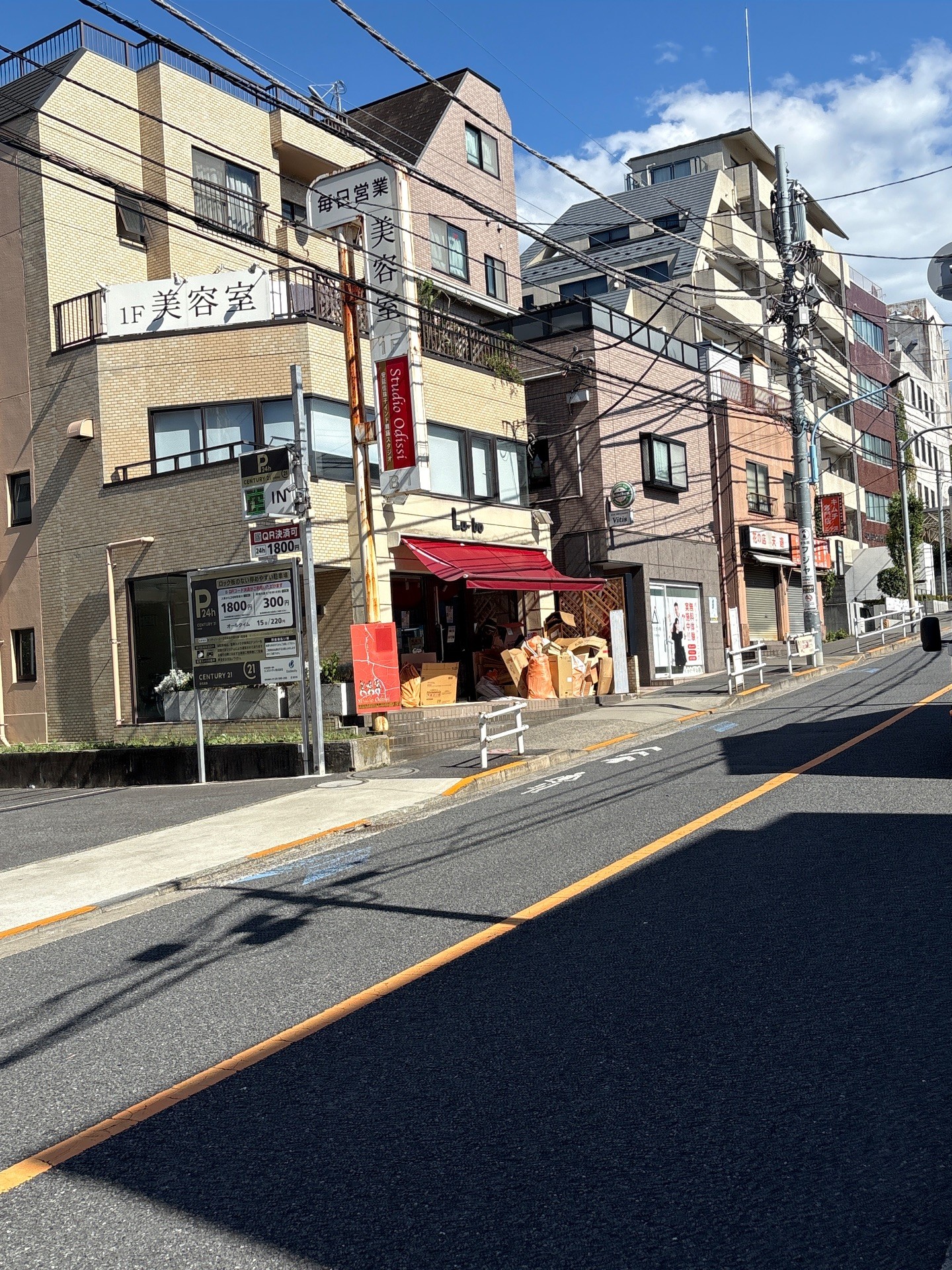 センチュリー21日信興業早稲田第1駐車場 の写真 1