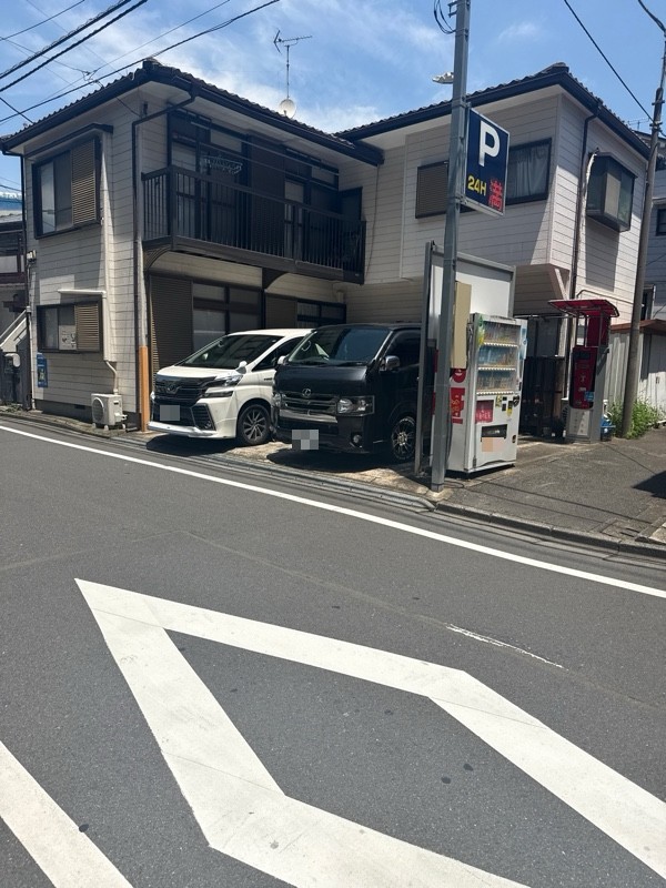 ブルーパーキング若葉2丁目 の写真 2