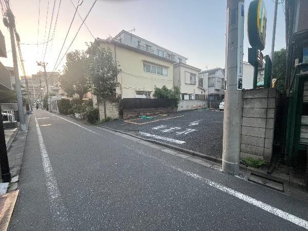 三井のリパーク 西池袋2丁目第2 駐車場 の写真 2