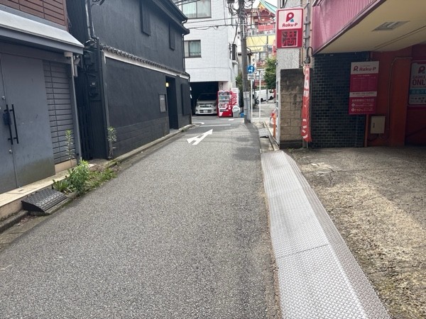 ラクピー外神田第一駐車場 の写真 1