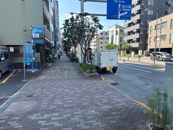 パークジャパン余丁町第1駐車場 の写真 1