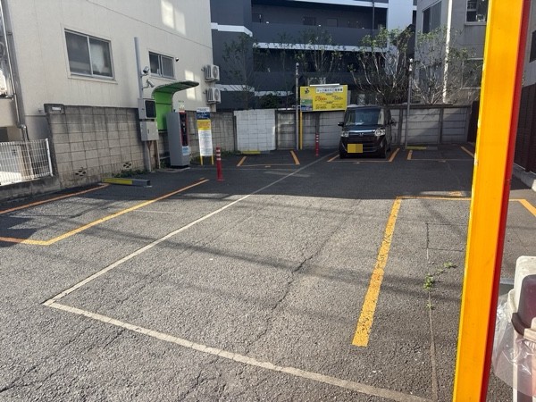 ユアー・パーキング目黒区青葉台第3駐車場 の写真 2
