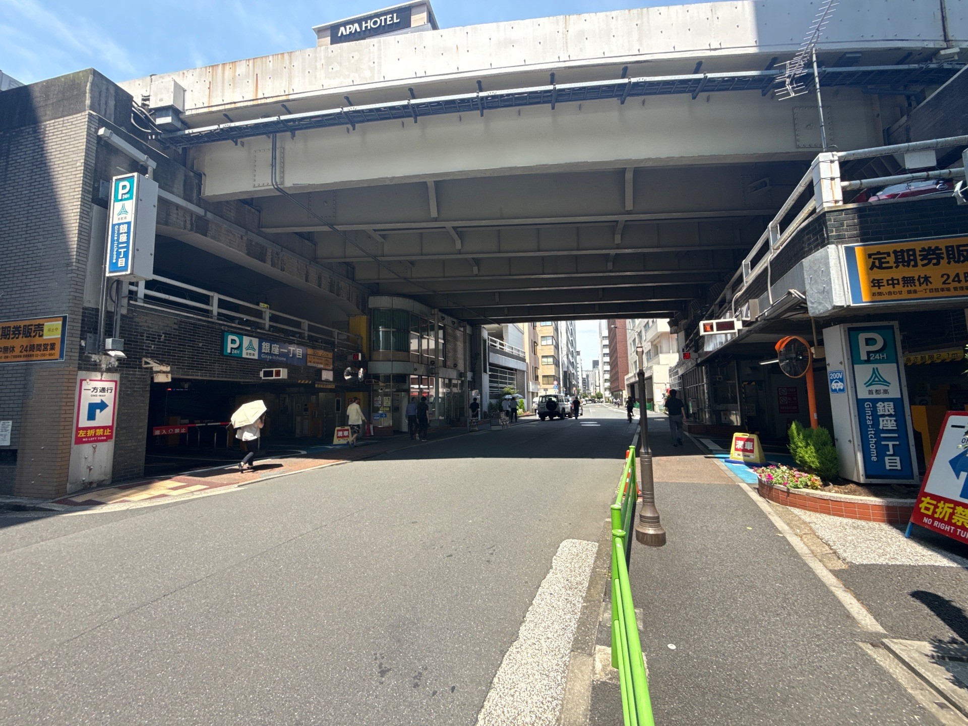 銀座一丁目駐車場 の写真 1