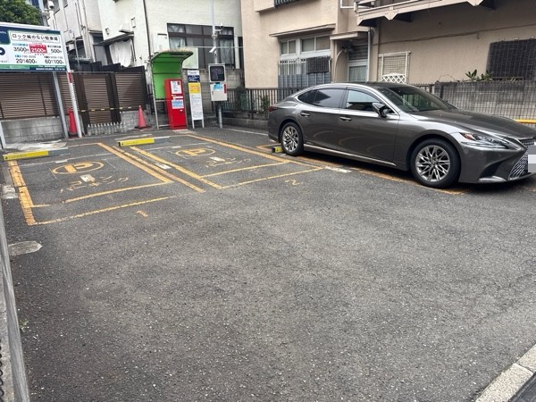 ユアー・パーキング鶯谷町第1駐車場 の写真 2