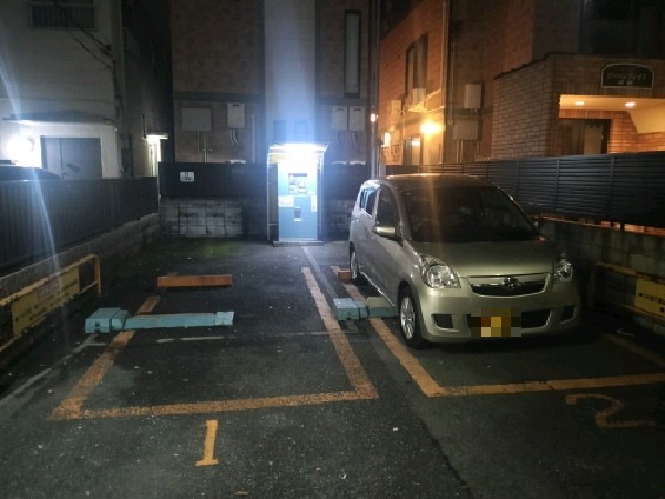 パートナ千駄ヶ谷3丁目パーキング の写真 2