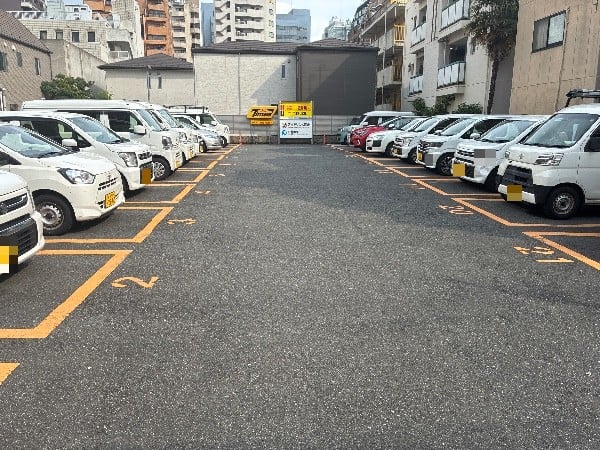 タイムズ西新宿3丁目第5 の写真 2