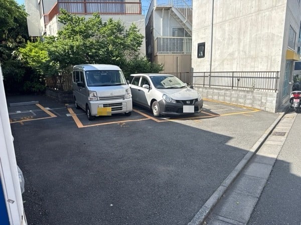 リビングパーク 三宿第一 の写真 2