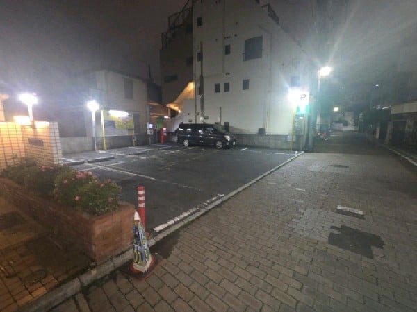 ユアー・パーキング渋谷区東第4駐車場 の写真 1