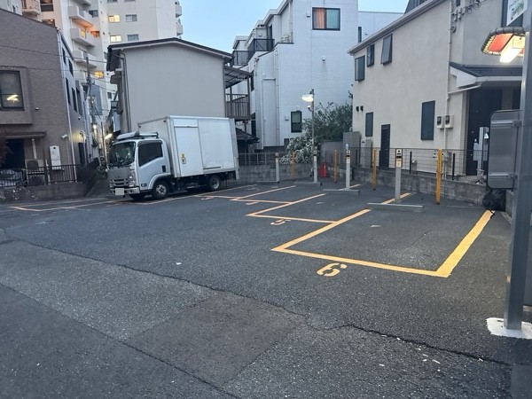 NPC24H池尻第2パーキング の写真 2
