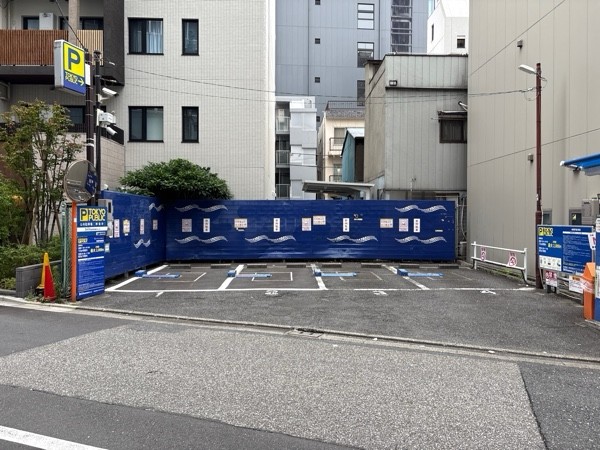 TOKYO PUBLIC 神保町駐車場 の写真 1