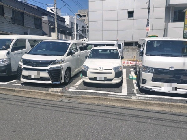 三井のリパーク北青山2丁目第3 の写真 2