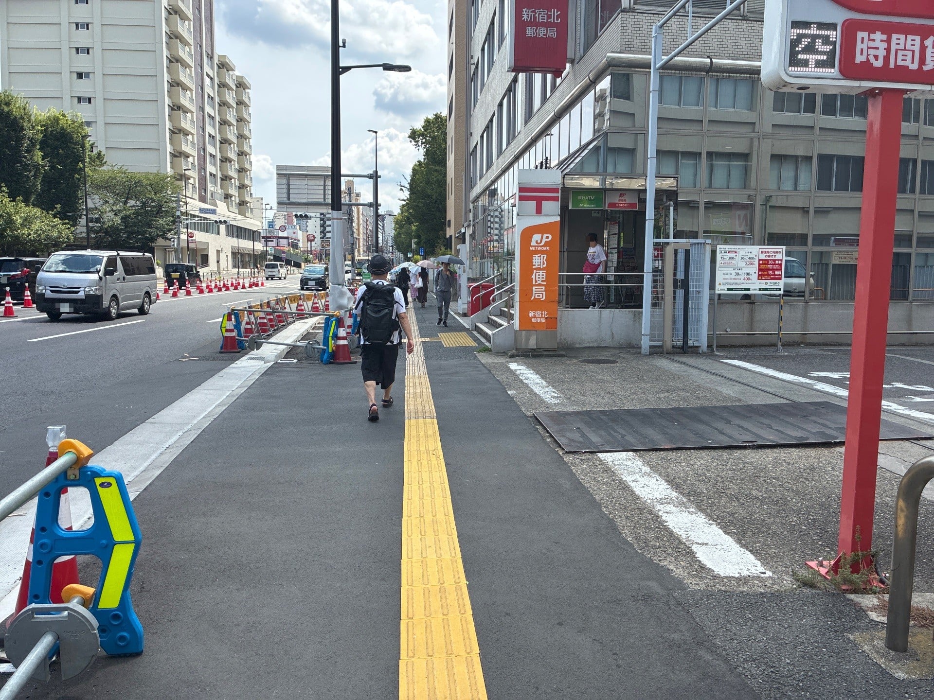 新宿北郵便局駐車場 の写真 1