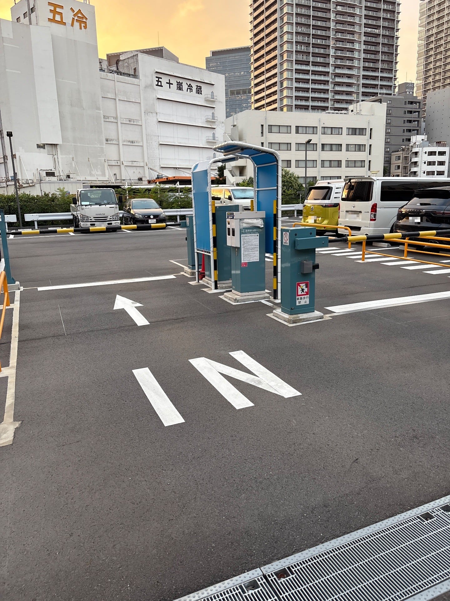 NPC24H海岸3丁目パーキング の写真 2