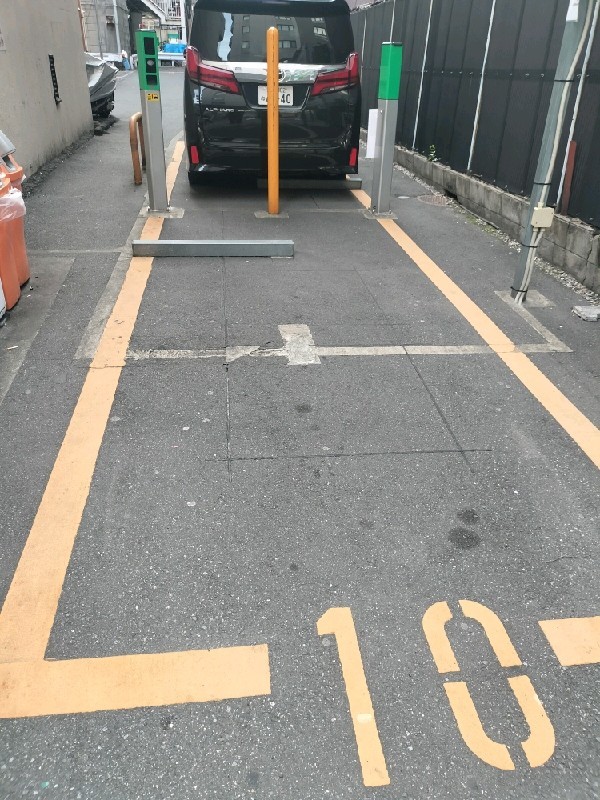 NPC24H赤坂3丁目パーキング の写真 2