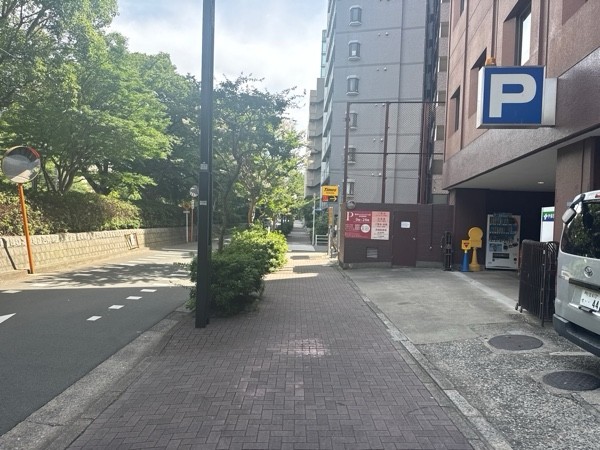銀座キャピタルホテル茜有料駐車場 の写真 1