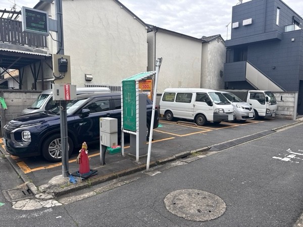 ユアーズ・パーキング目黒本町駐車場 の写真 2