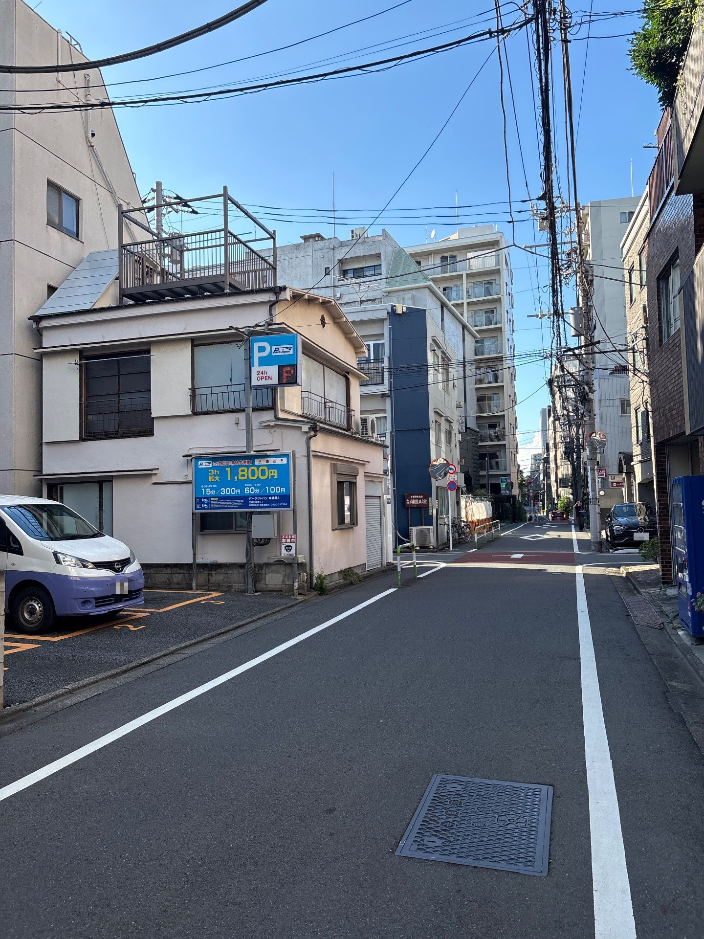 パークジャパン本郷第4駐車場 の写真 1