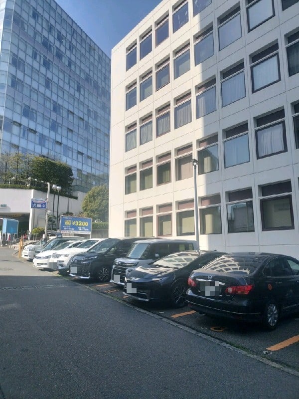 トラストパーク 京セラ原宿ビルコイン の写真 1