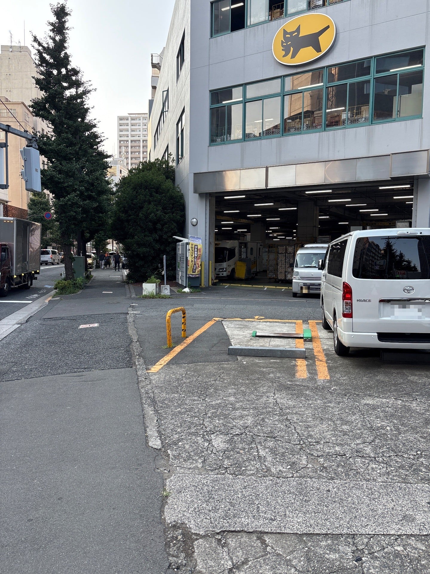 パーキングJ百人町駐車場 の写真 1