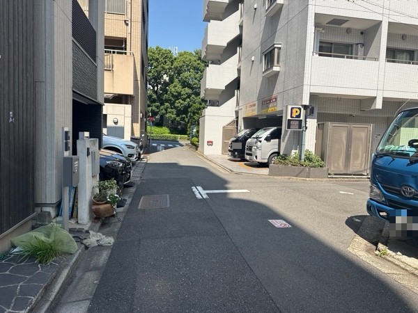 コインパーク東麻布1丁目 の写真 1