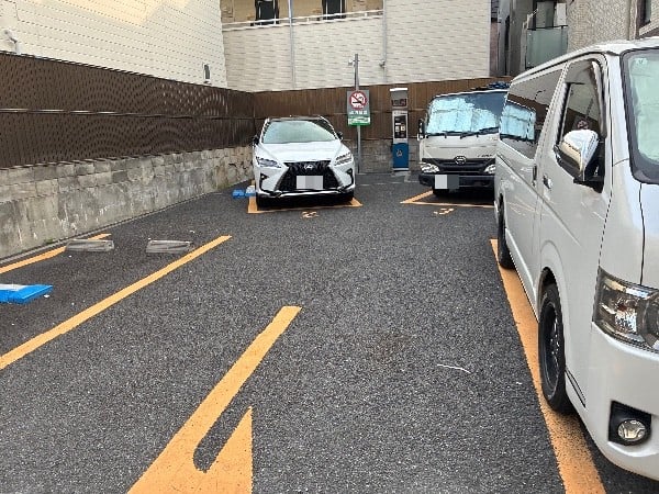 コインパーク西新宿5丁目 の写真 2