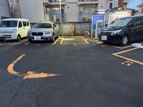 Eye PARKING 下馬1-4 の写真 2