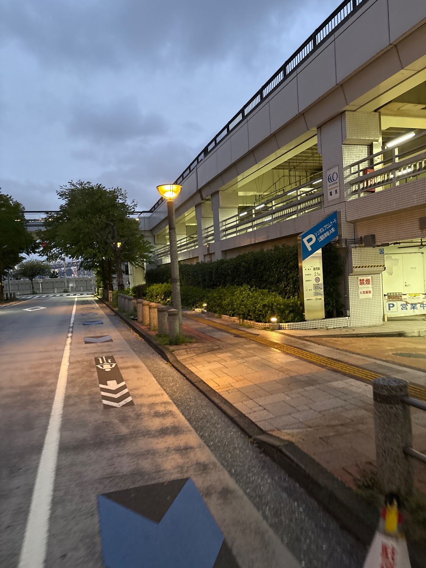 シンボルプロムナード公園駐車場A棟 の写真 1