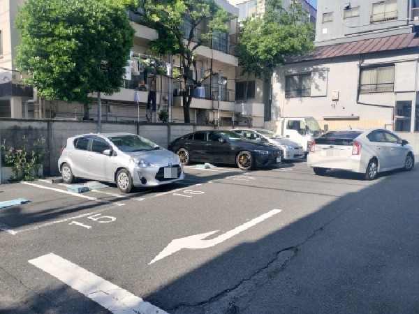 GSパーク新宿六丁目第一駐車場 の写真 2