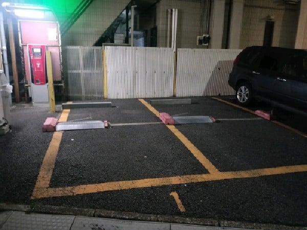 ウエストパーキング高田2丁目 の写真 2