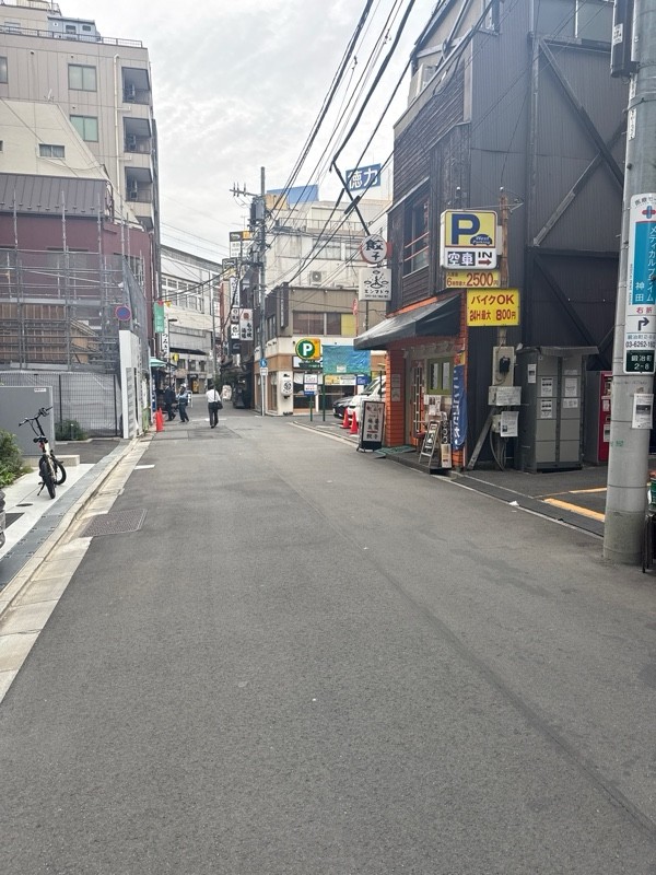 ウエストパーキング神田鍛治町 の写真 1