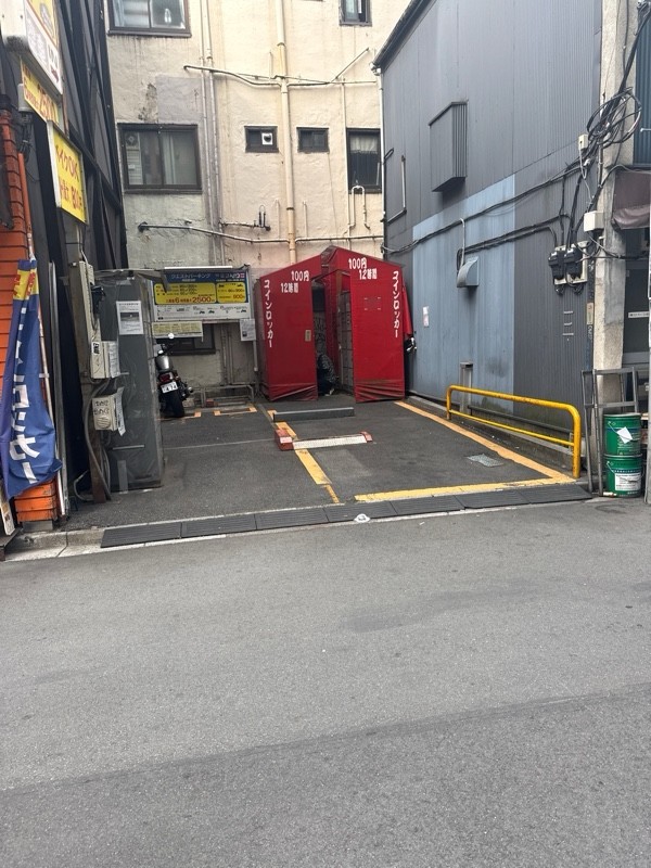 ウエストパーキング神田鍛治町 の写真 2